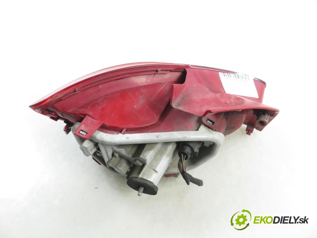 SEAT IBIZA IV (6J5, 6P1) HB 2012 77,00 1.6 TDI - CAYC 1598,00 Svetlo pravé zadné 6J4945112B