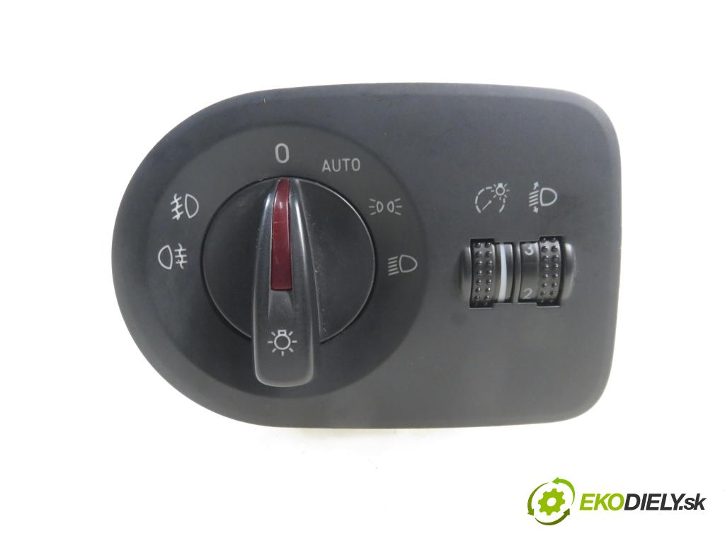 SEAT IBIZA IV (6J5, 6P1) HB 2012 77,00 1.6 TDI - CAYC 1598,00 prepínač svetlá 