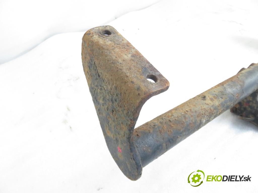 SUZUKI GRAND VITARA I (FT, HT) TERENOWY 2000 94,00 2.0 4x4 128 - J20A 1995,00 Hák