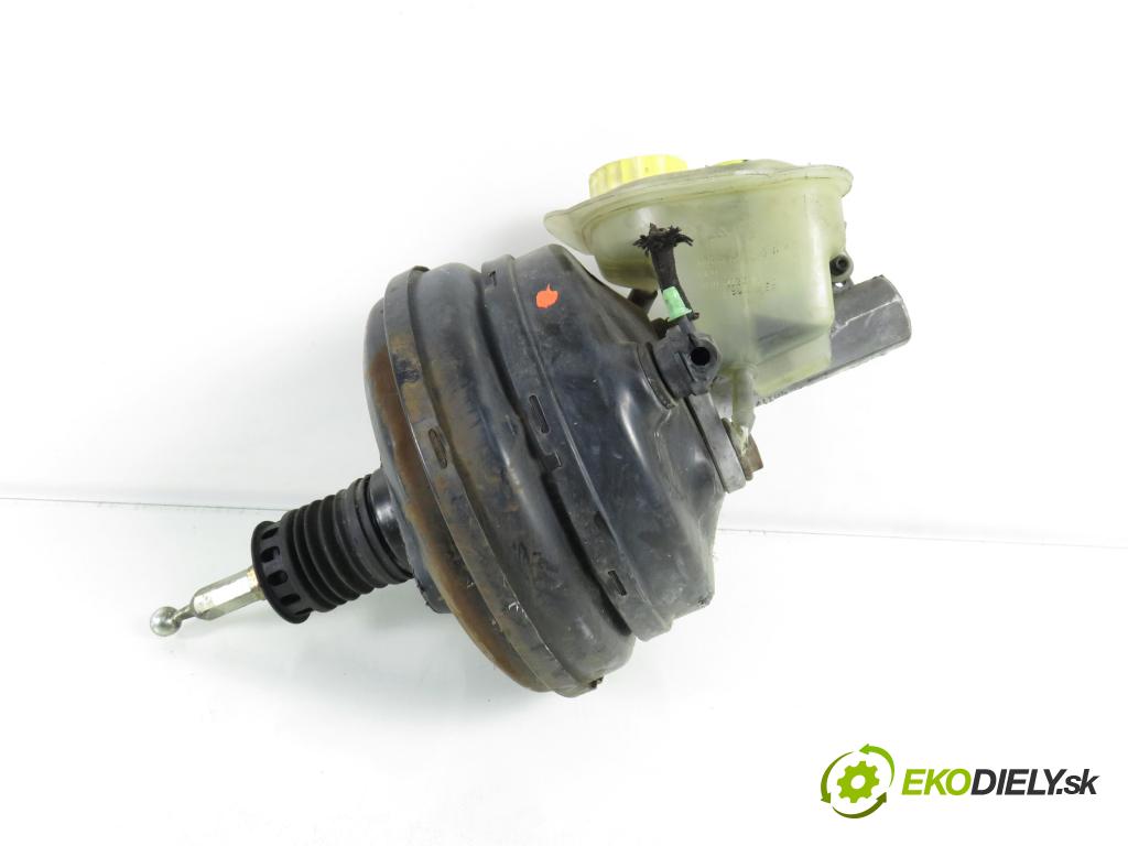 VW PASSAT B5.5 (3B3) SEDAN 2002 74,00 1.9 TDI PD 101 - AVB 1896,00 posilovač 4B3612105 (Servočerpadlo)