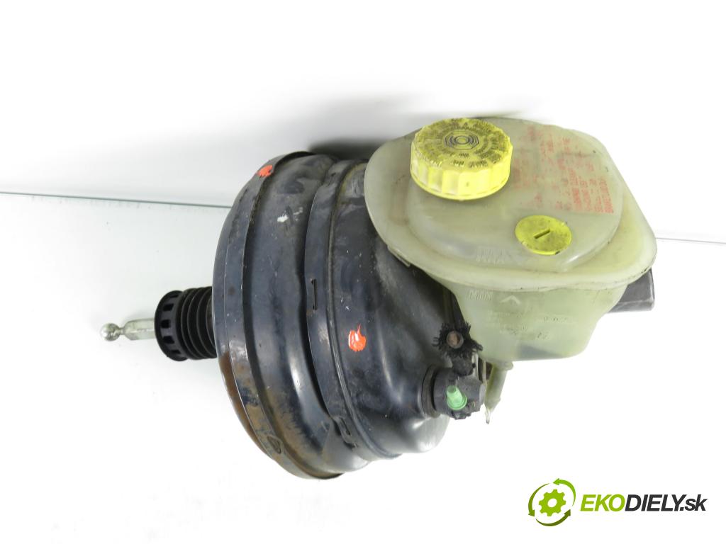 VW PASSAT B5.5 (3B3) SEDAN 2002 74,00 1.9 TDI PD 101 - AVB 1896,00 posilovač 4B3612105 (Servočerpadlo)