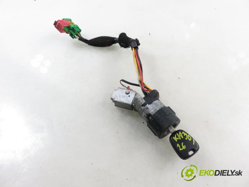 PEUGEOT 307 (3A/C) HB 2003 66,00 2.0 HDi 90 - RHY (DW10TD) 1997,00 spinačka 9632897680 (Spínacia skrinka)