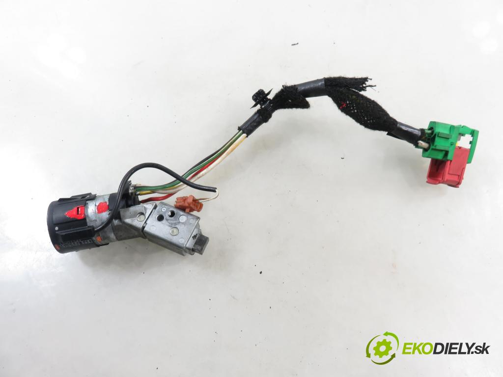 PEUGEOT 307 (3A/C) HB 2003 66,00 2.0 HDi 90 - RHY (DW10TD) 1997,00 spinačka 9632897680 (Spínacia skrinka)