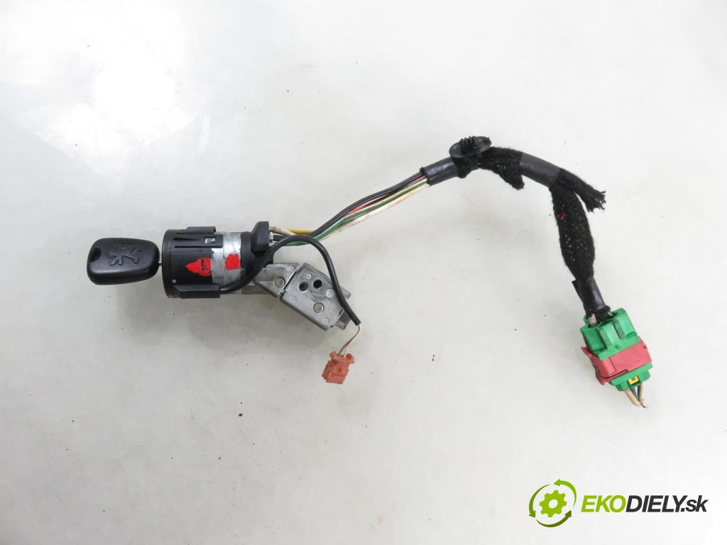 PEUGEOT 307 (3A/C) HB 2003 66,00 2.0 HDi 90 - RHY (DW10TD) 1997,00 spinačka 9632897680 (Spínacia skrinka)