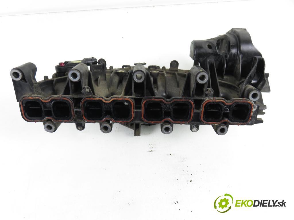 RENAULT MASTER III Platforma / podwozie (EV, HV, UV) KABINA/PLATFORMA 2015 0,00 2.3 dCi 165 FWD - M9T 700 2298,00 Potrubie 40039990R
