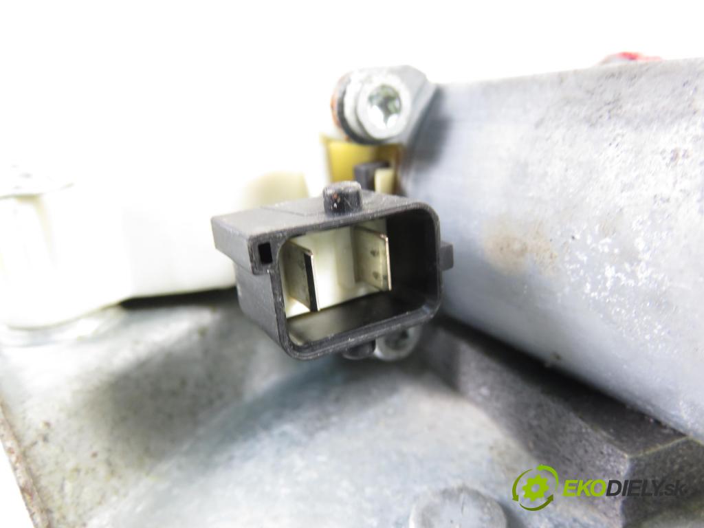 SAAB 9-3 (YS3F) SEDAN 2006 88,00 1.9 TiD - Z 19 DT 1910,00 Mechanizmus okien