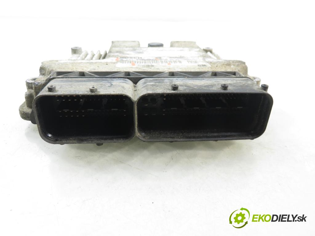 SAAB 9-3 (YS3F) SEDAN 2006 88,00 1.9 TiD - Z 19 DT 1910,00 Riadiaca jednotka Motor 0281013807 ; 55563967