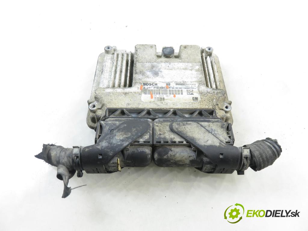 SAAB 9-3 (YS3F) SEDAN 2006 88,00 1.9 TiD - Z 19 DT 1910,00 Riadiaca jednotka Motor 0281013807 ; 55563967