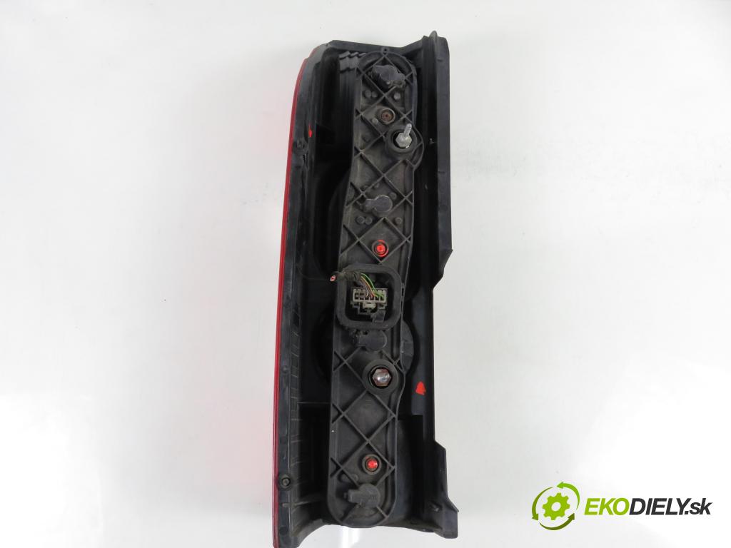 CITROEN JUMPER Skrzynia FURGON 2006 88,00 2.2 HDi 120 - 4HU (P22DTE) 2198,00 Svetlo pravé zadné