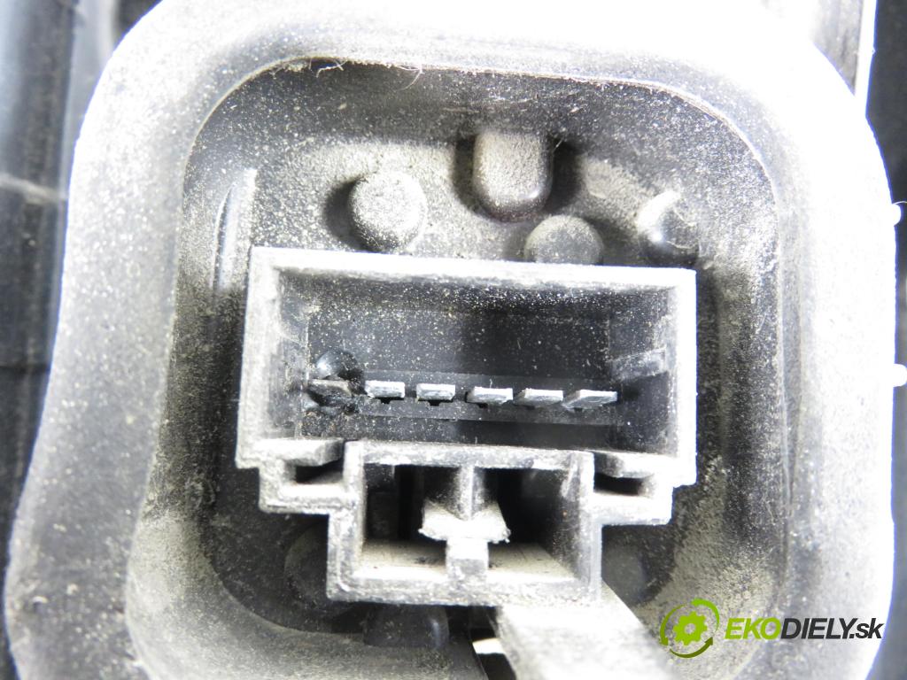 CITROEN JUMPER Skrzynia FURGON 2006 88,00 2.2 HDi 120 - 4HU (P22DTE) 2198,00 Svetlo pravé zadné