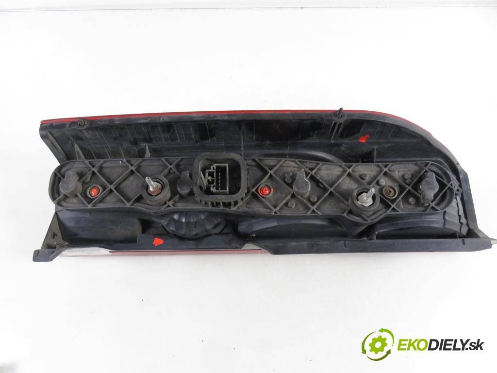 CITROEN JUMPER Skrzynia FURGON 2006 88,00 2.2 HDi 120 - 4HU (P22DTE) 2198,00 Svetlo pravé zadné