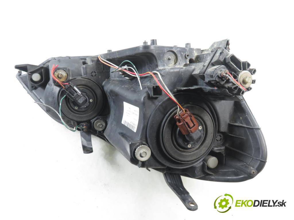 TOYOTA AVENSIS VERSO (_M2_) MINIVAN 2004 85,00 2.0 D (CLM20_) - 1CD-FTV 1995,00 Svetlo LP