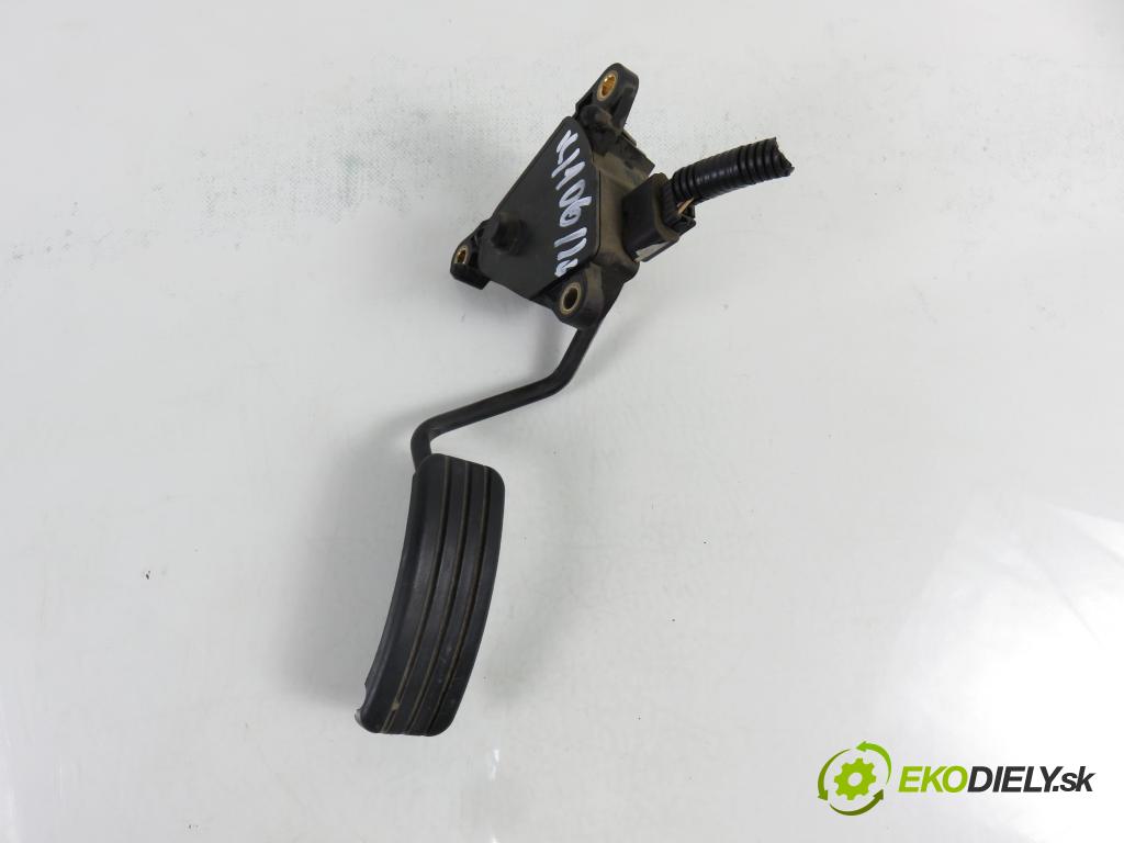 RENAULT SCENIC II (JM0/1_) MINIVAN 2006 78,00 1.5 dCi 106 - K9K 732 1461,00 Potenciometer plynu 8200159645 (Potenciometer plynového pedálu)