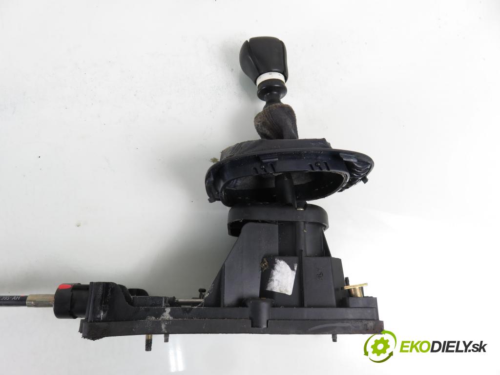 VW SHARAN (7M8, 7M9, 7M6) MINIVAN 1999 81,00 1.9 TDI 110 - AFN 1896,00 ZVEDÁK: 7M0711877H