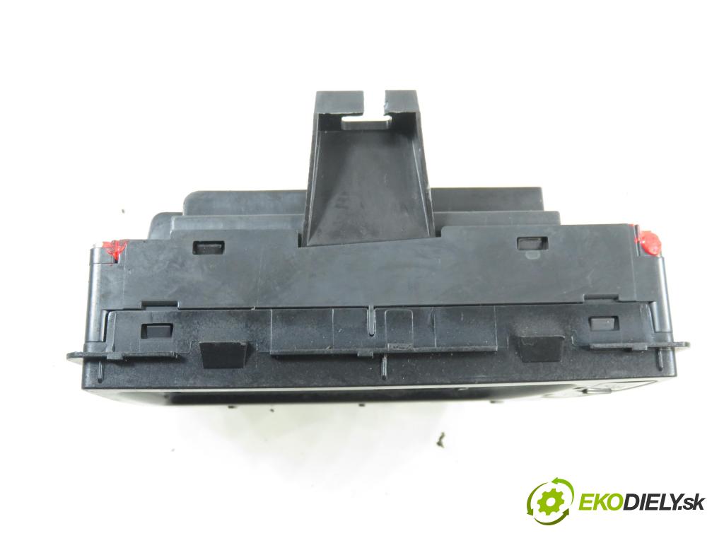 CITROEN C4 Picasso I (UD_) MINIVAN 2010 80,00 1.6 HDi 16V 109 - 9HZ 1560,00 Panel kúrenia KLIMATRONIK 9672472877