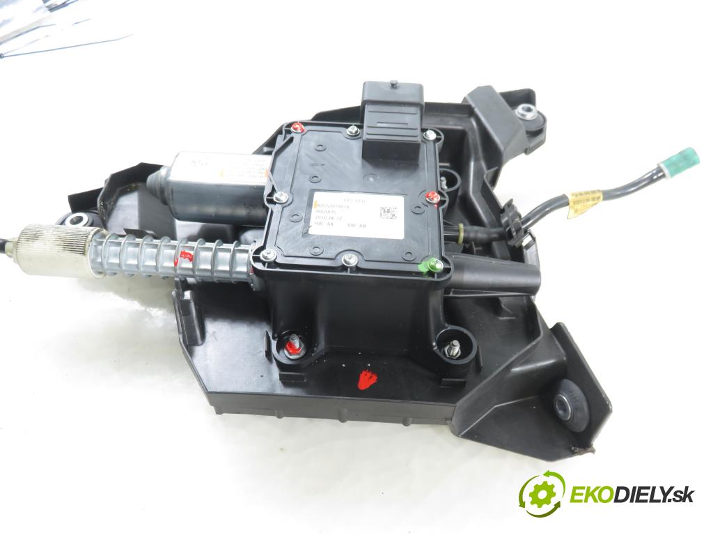 CITROEN C4 Picasso I (UD_) MINIVAN 2010 80,00 1.6 HDi 16V 109 - 9HZ 1560,00 BRZDA: ručny elektrický A2C53379974 ; 9673081780 ; 0204706354