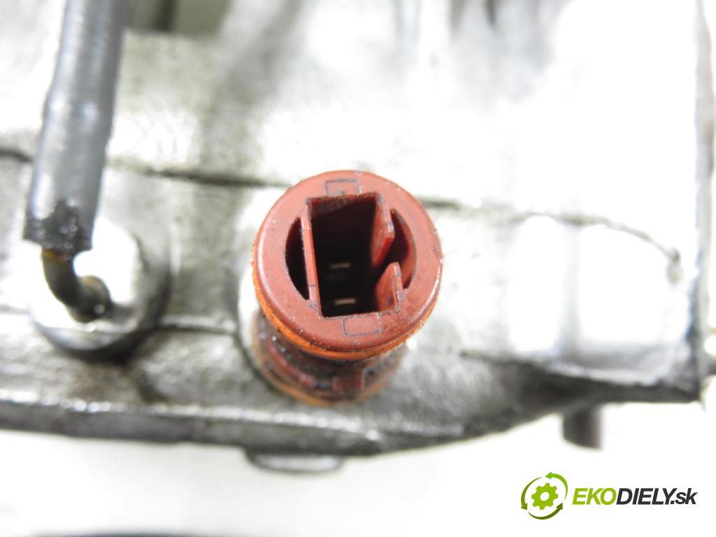 DAIHATSU TERIOS (J1_) SUV 2000 61,00 1.3 4WD (J100) - HC-EJ 1296,00 Potrubie