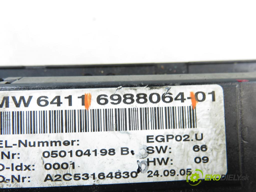 BMW 3 (E90) SEDAN 2005 95,00 318 i 129 - N46 B20 B 1995,00 Panel kúrenia KLIMATIZACE: 6988064