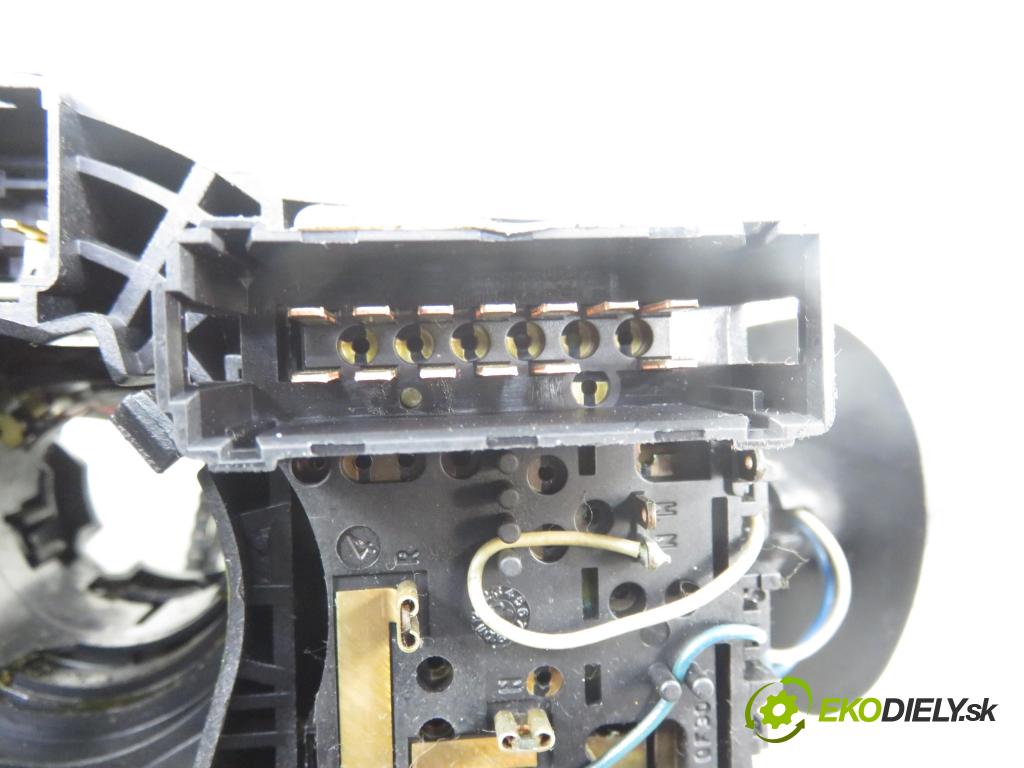RENAULT ESPACE IV (JK0/1_) MINIVAN 2004 85,00 1.9 dCi 116 - F9Q 820 1870,00 páčka/prepínač 8200260781A ; 8200012243