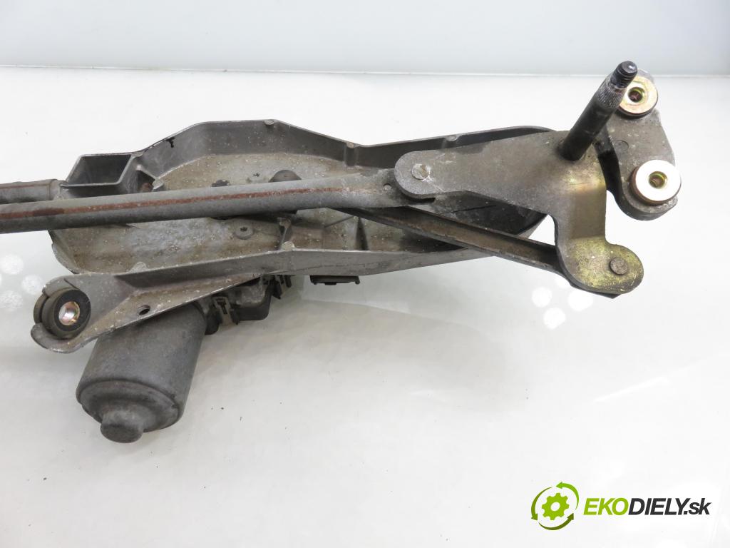 RENAULT ESPACE IV (JK0/1_) MINIVAN 2004 85,00 1.9 dCi 116 - F9Q 820 1870,00 Motorček stieračov 0390241805