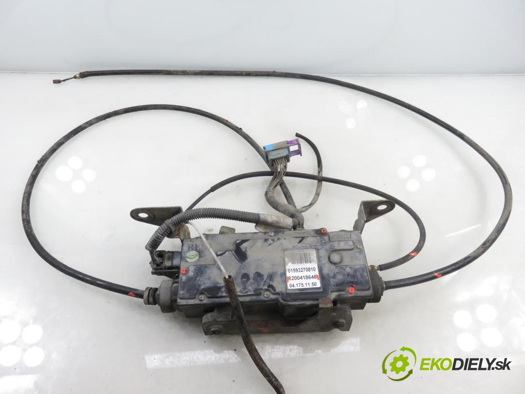 RENAULT ESPACE IV (JK0/1_) MINIVAN 2004 85,00 1.9 dCi 116 - F9Q 820 1870,00 BRZDA: ručny elektrický 8200418646