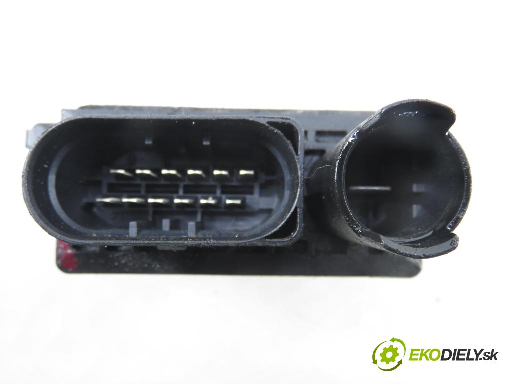 BMW 3 (E90) SEDAN 2006 120,00 2.0 320 d 163 1995,00 RELÉ: JÚN: 7801200