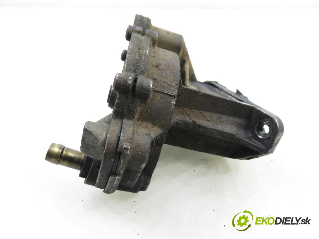 VW TRANSPORTER IV Platforma / podwozie (70E, 70L, 70M, 7DE, 7DL KABINA/PLATFORMA 1998 55,00 2.4 D - AJA 2370,00 Pumpa vákuová 72230019 ; 074145100A