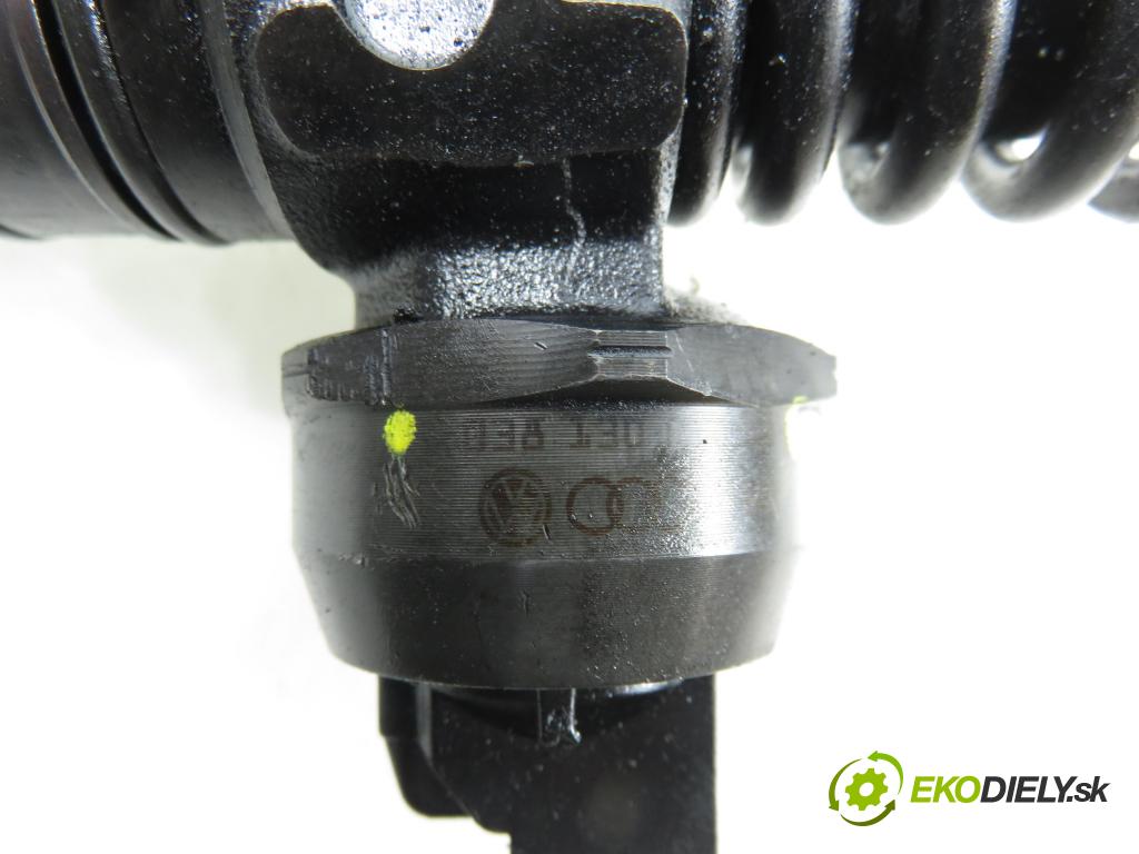 VW PASSAT B5.5 Variant (3B6) KOMBI 2001 96,00 1.9 TDI - AWX 1896,00 Vstrekovač 038130073BQ ; 0414720312 (Vstrekovač paliva)