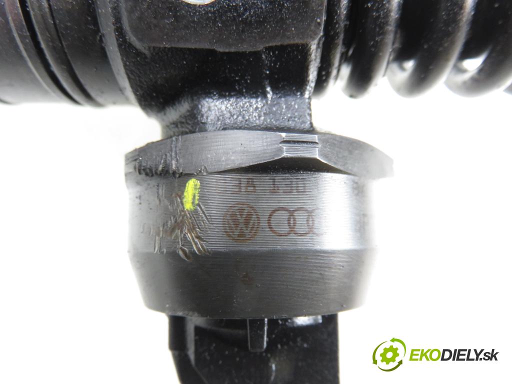 VW PASSAT B5.5 Variant (3B6) KOMBI 2001 96,00 1.9 TDI - AWX 1896,00 Vstrekovač 038130073BQ ; 0414720312 (Vstrekovač paliva)