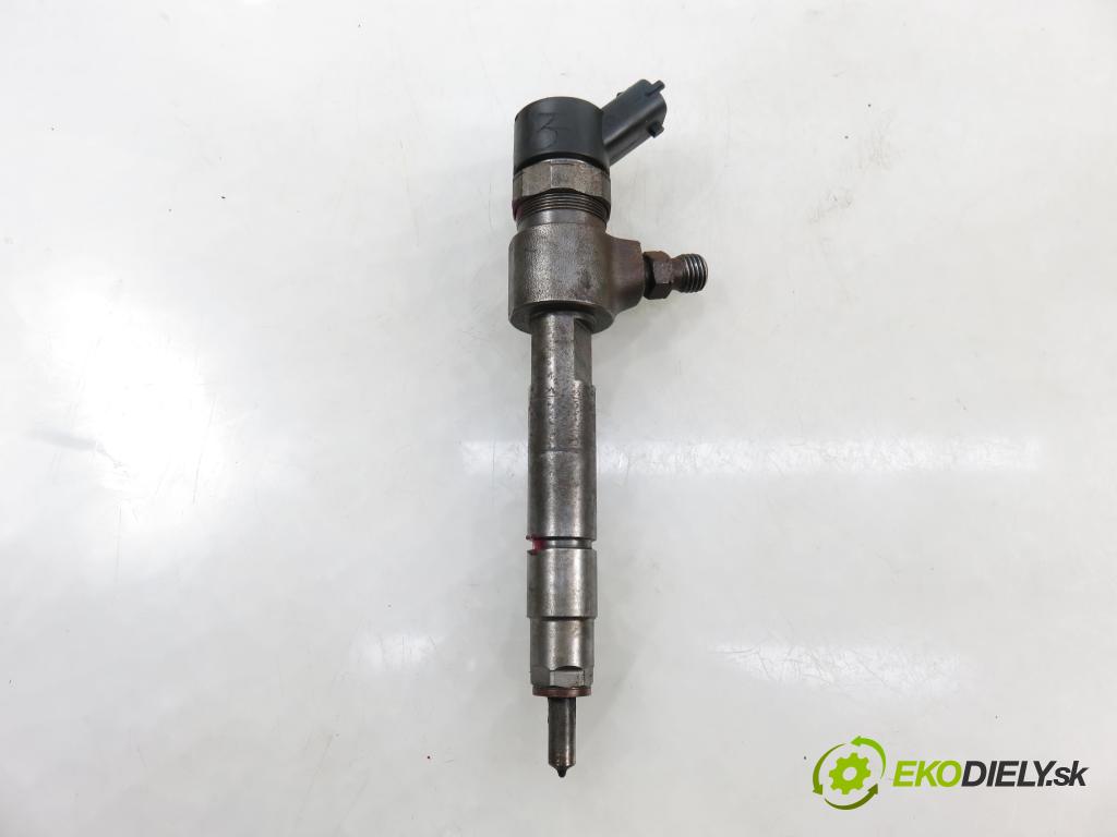 OPEL ZAFIRA B (A05) MINIVAN 2006 74,00 1.9 CDTI 8V 101 - Z 19 DTL 1910,00 vstrekovač 0445110165 (Vstrekovač paliva)