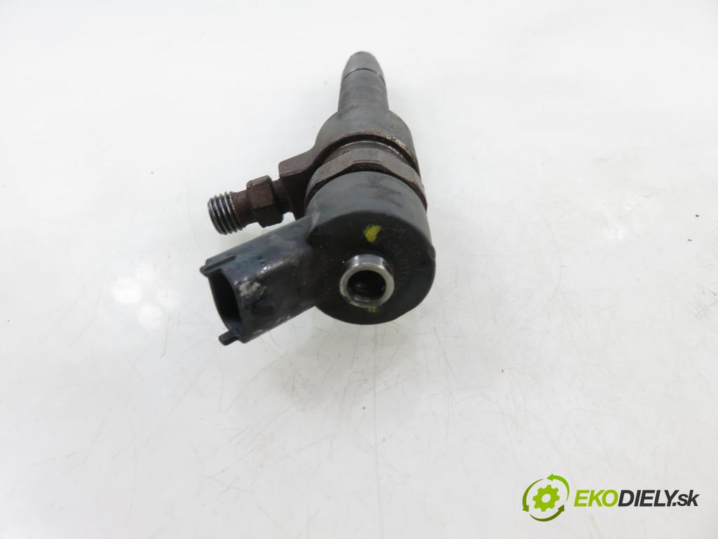 OPEL ZAFIRA B (A05) MINIVAN 2006 74,00 1.9 CDTI 8V 101 - Z 19 DTL 1910,00 vstrekovač 0445110165 (Vstrekovač paliva)