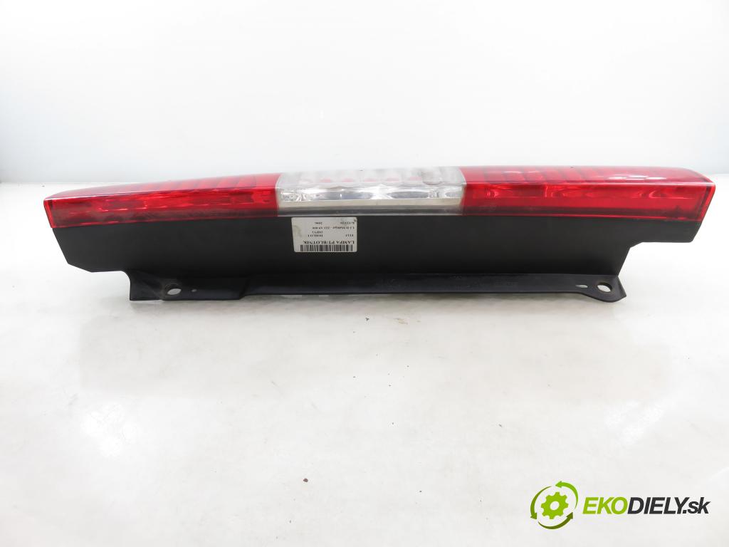 FIAT DOBLO nadwozie wielkoprzestrzenne (MPV) (119_, 223_) KOMBIVAN 2006 62,00 1.3 D Multijet - 223 A9.000 1248,00 Svetlo pravé zadné 51755144