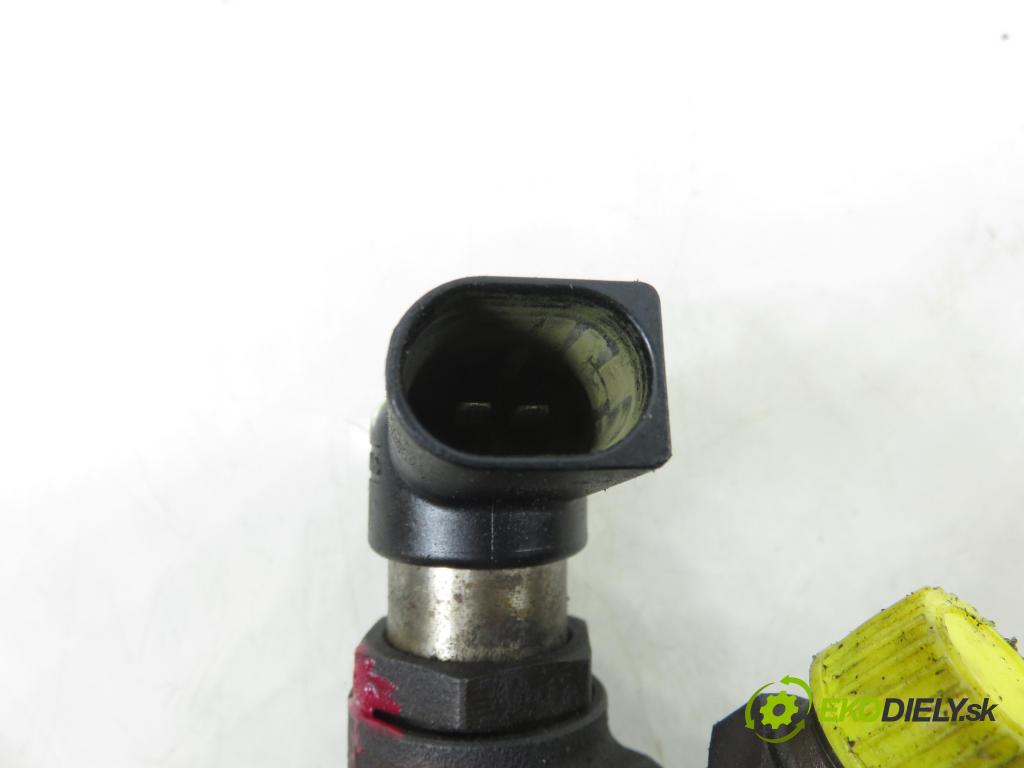 PEUGEOT 307 Break (3E) KOMBI 2004 0,00 2.0 HDi 135 - RHR (DW10BTED4) 1997,00 vstrekovač 9647247280 (Vstrekovač paliva)