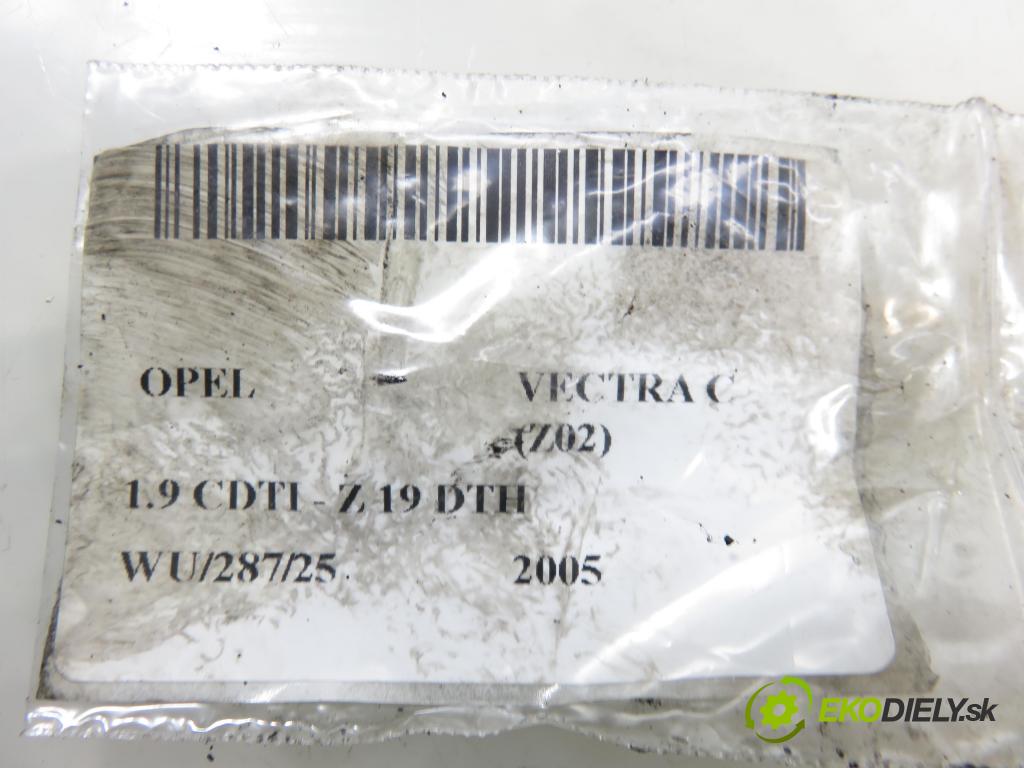 OPEL VECTRA C (Z02) HB 2005 110,00 1.9 CDTI - Z 19 DTH 1910,00 vstrekovač 0445110159 (Vstrekovač paliva)