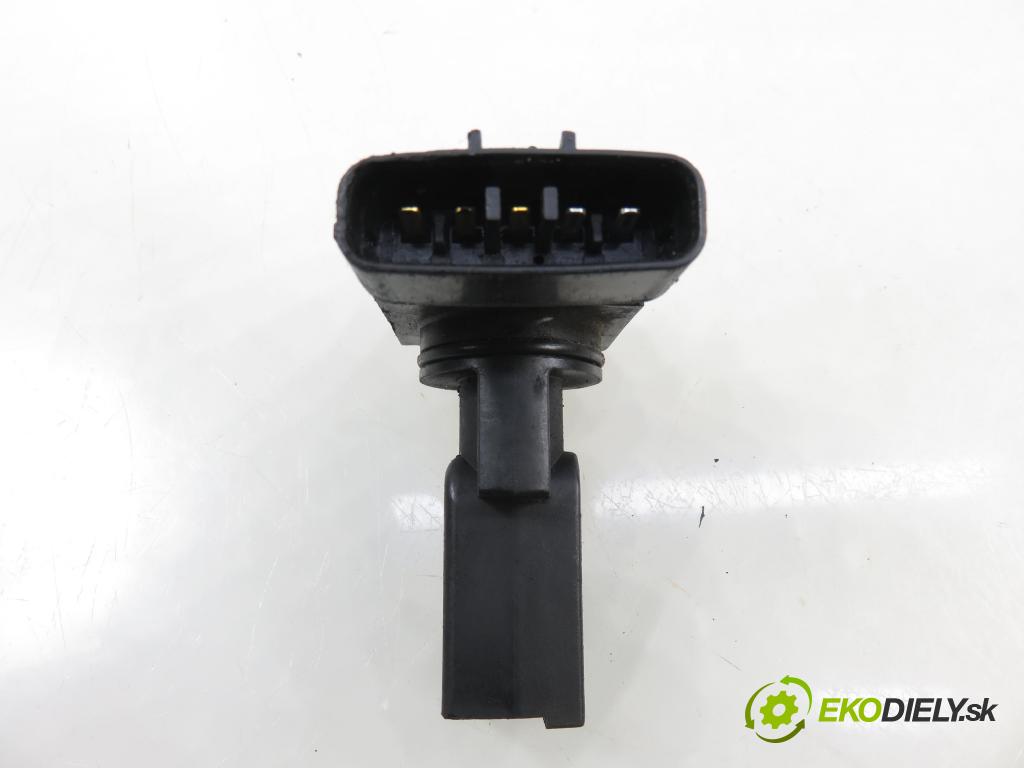 TOYOTA AVENSIS VERSO (_M2_) MINIVAN 2004 85,00 2.0 D (CLM20_) - 1CD-FTV 1995,00 váha vzduchu vzduchu 2220427010