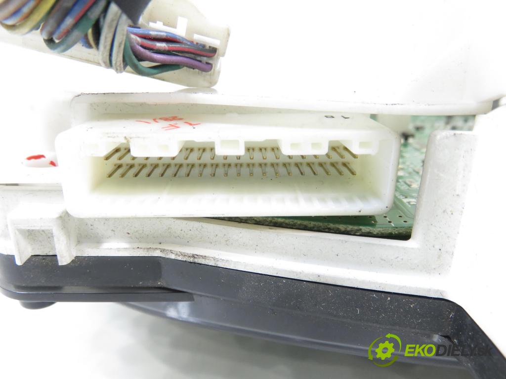 TOYOTA AVENSIS VERSO (_M2_) MINIVAN 2004 85,00 2.0 D (CLM20_) - 1CD-FTV 1995,00 Prístrojovka elektrický 8380044A50 ; 2574204160