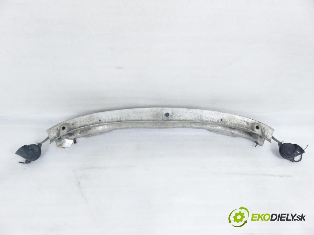 AUDI A4 Avant (8E5, B6) KOMBI 2004 140,00 1.8 T quattro - BEX 1781,00 Výstuha čelné