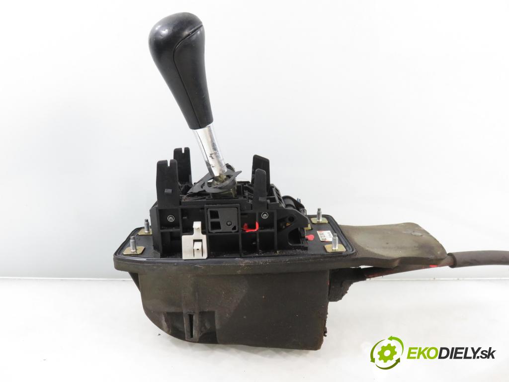 AUDI A6 Avant (4B5, C5) KOMBI 2001 220,00 4.2 quattro - ASG 4172,00 ZVEDÁK: 4B3713041H