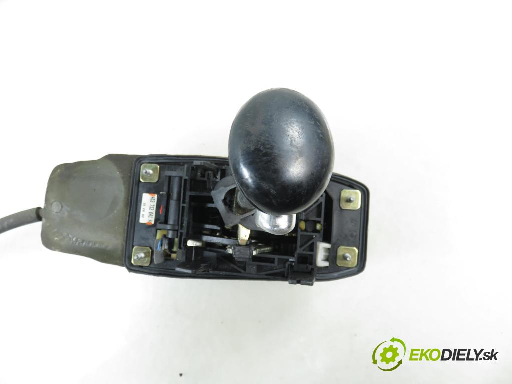 AUDI A6 Avant (4B5, C5) KOMBI 2001 220,00 4.2 quattro - ASG 4172,00 ZVEDÁK: 4B3713041H