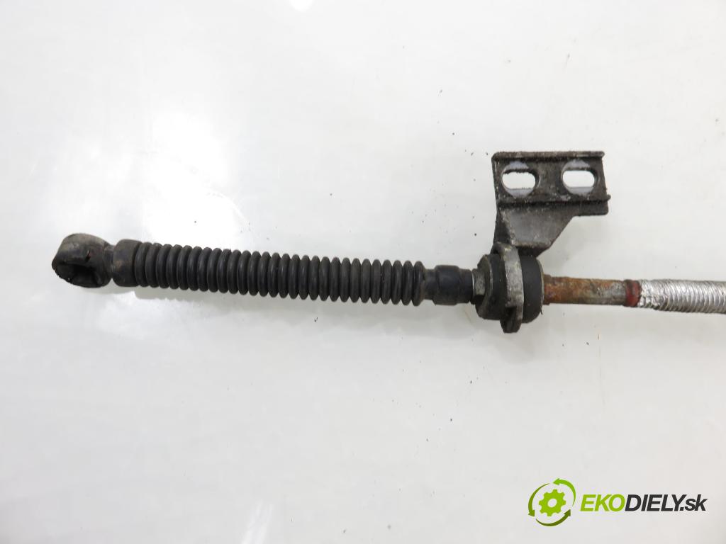 AUDI A6 Avant (4B5, C5) KOMBI 2001 220,00 4.2 quattro - ASG 4172,00 ZVEDÁK: 4B3713041H