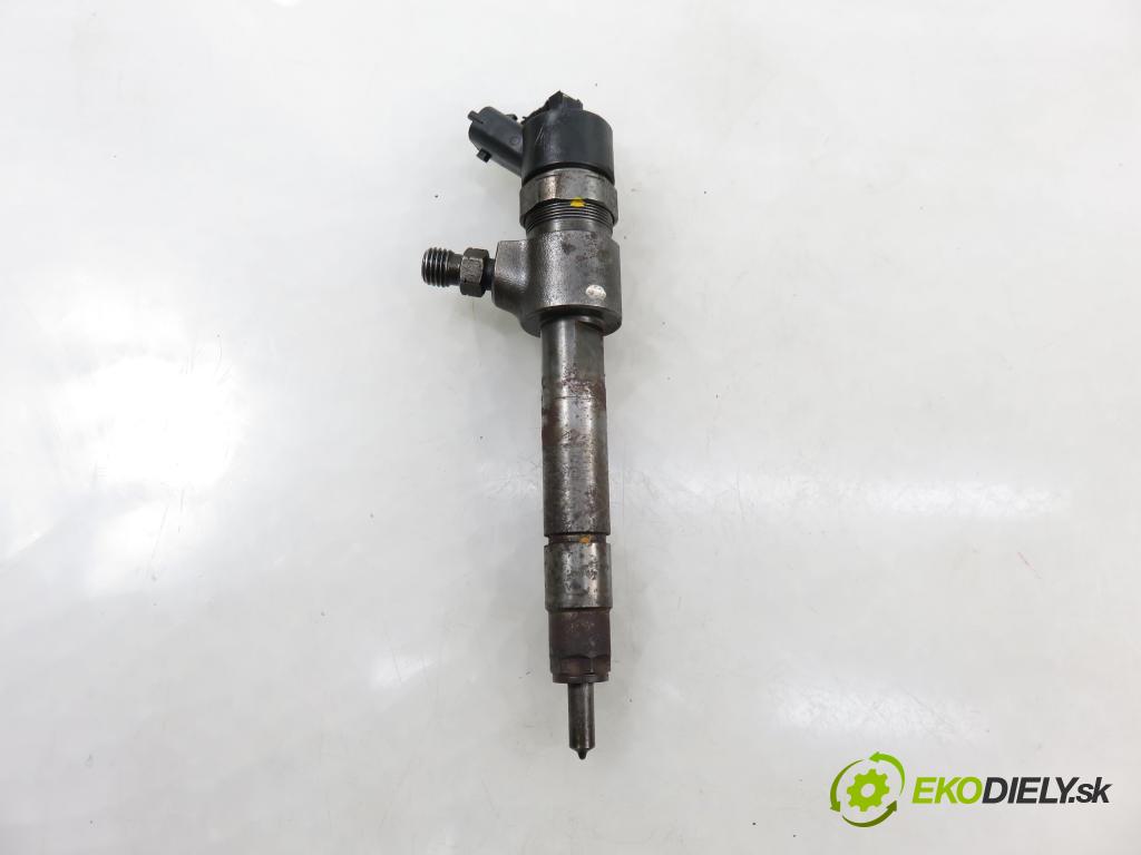 OPEL ZAFIRA B (A05) MINIVAN 2006 74,00 1.9 CDTI 8V 101 - Z 19 DTL 1910,00 vstrekovač 0445110165 (Vstrekovač paliva)