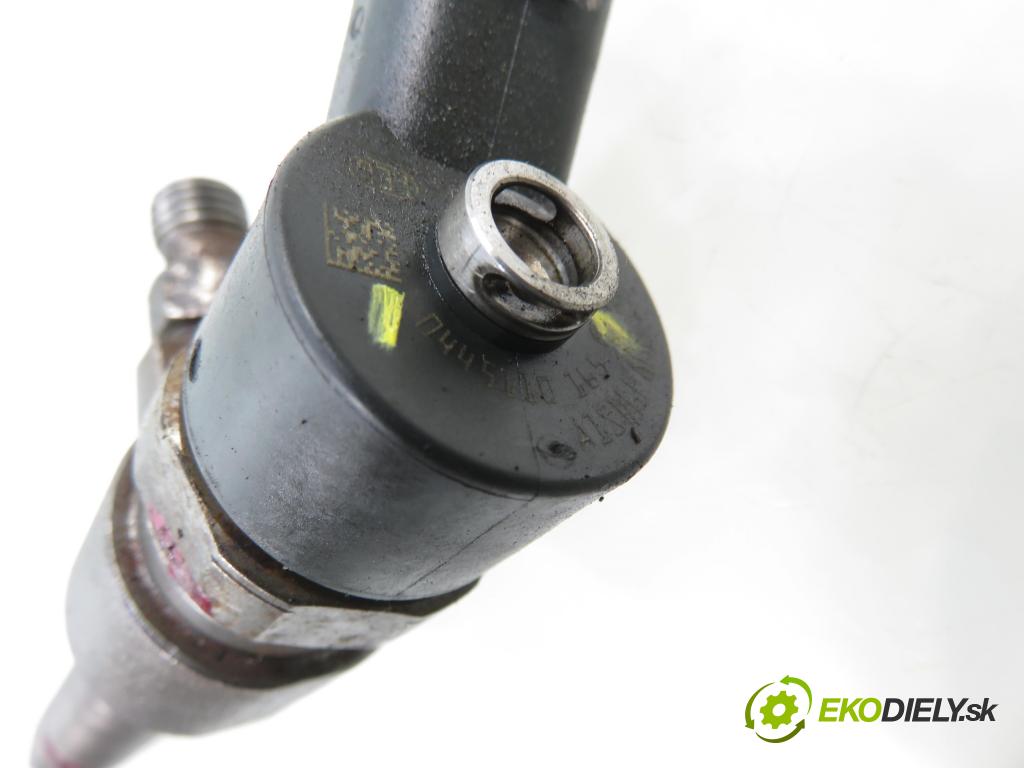 OPEL ZAFIRA B (A05) MINIVAN 2006 74,00 1.9 CDTI 8V 101 - Z 19 DTL 1910,00 vstrekovač  0445110165 (Vstrekovač paliva)