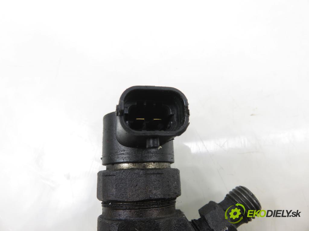 OPEL VECTRA C (Z02) HB 2005 110,00 1.9 CDTI - Z 19 DTH 1910,00 vstrekovač 0445110159 (Vstrekovač paliva)