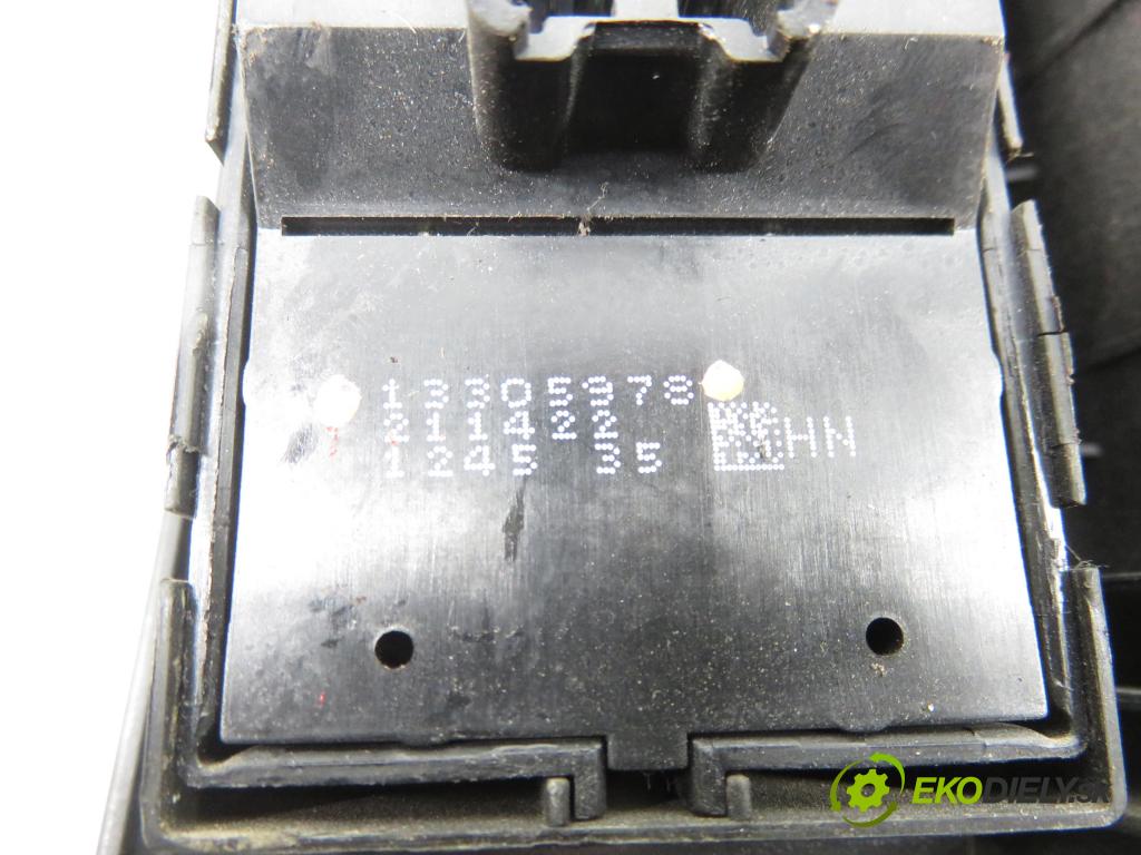 OPEL MERIVA B nadwozie wielkoprzestrzenne (MPV) (S10) MINIVAN 2008 88,00 1.4 LPG - A 14 NEL 1364,00 Panel ovládania okien 13266039 ; 13305978