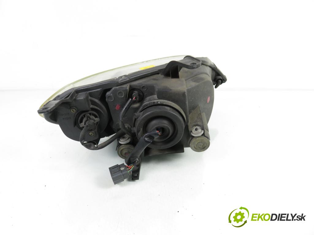 MAZDA 2 (DY) HB 2003 59,00 1.4 - FXJA 1388,00 Svetlo LP 3M7113W030AF