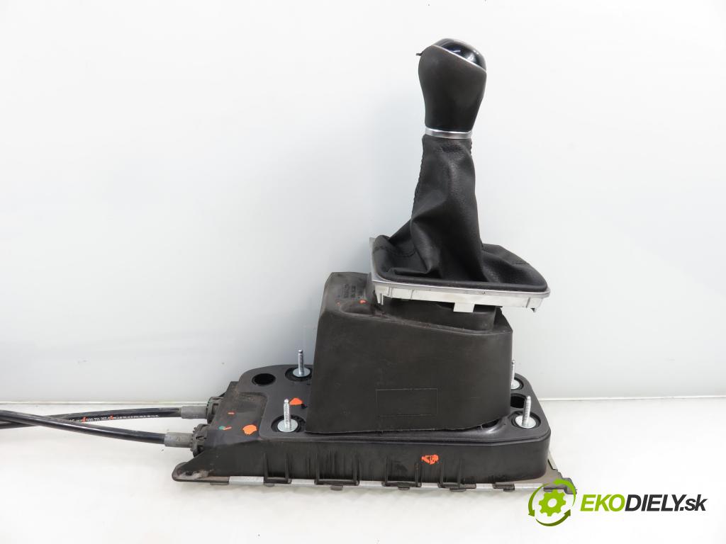 VW GOLF VII Variant (BA5, BV5) KOMBI 2019 850,00 1.6 TDI CR 115 - DGTE 1598,00 ZVEDÁK: 5Q0711265Q ; 5Q0711061F