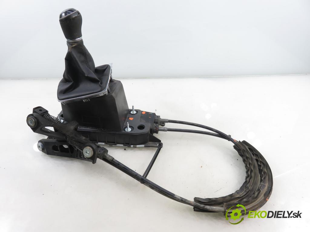 VW GOLF VII Variant (BA5, BV5) KOMBI 2019 850,00 1.6 TDI CR 115 - DGTE 1598,00 ZVEDÁK: 5Q0711265Q ; 5Q0711061F