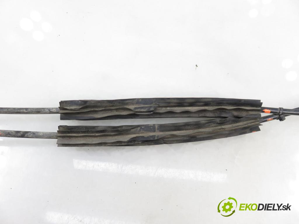 VW GOLF VII Variant (BA5, BV5) KOMBI 2019 850,00 1.6 TDI CR 115 - DGTE 1598,00 ZVEDÁK: 5Q0711265Q ; 5Q0711061F