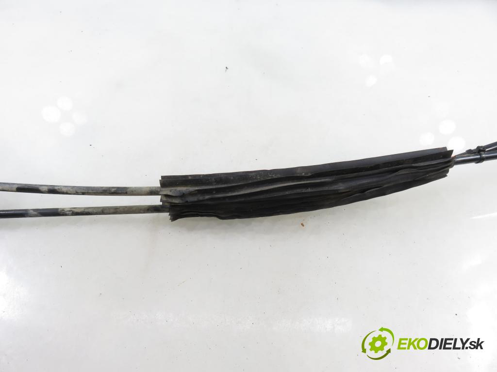 VW GOLF VII Variant (BA5, BV5) KOMBI 2019 850,00 1.6 TDI CR 115 - DGTE 1598,00 ZVEDÁK: 5Q0711265Q ; 5Q0711061F