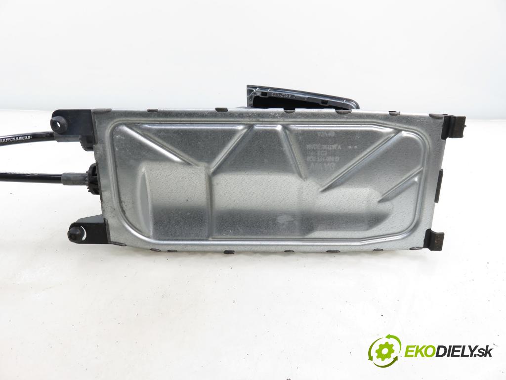 VW GOLF VII Variant (BA5, BV5) KOMBI 2019 850,00 1.6 TDI CR 115 - DGTE 1598,00 ZVEDÁK: 5Q0711265Q ; 5Q0711061F